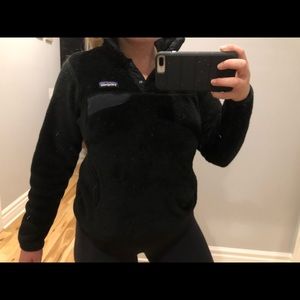 WORN BLACK PATAGONIA FLEECE PULLOVER